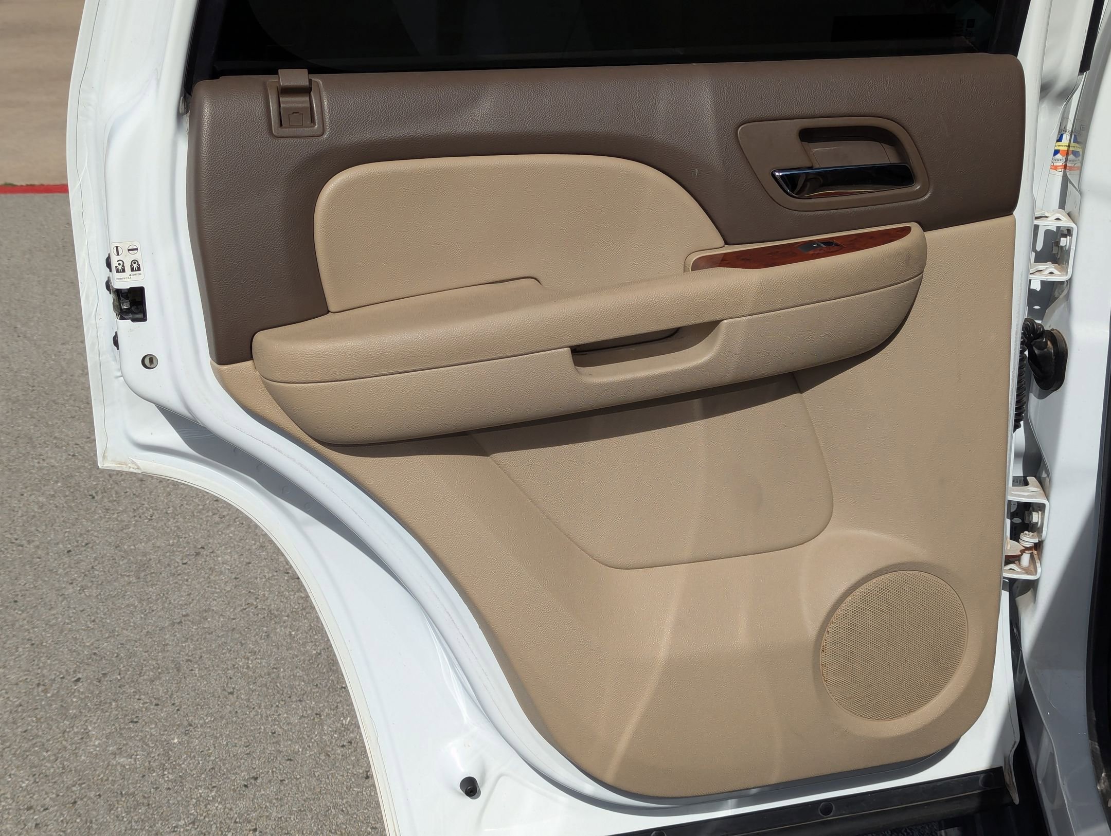 Used 2013 Chevrolet Tahoe LT w/ Luxury Package image 16