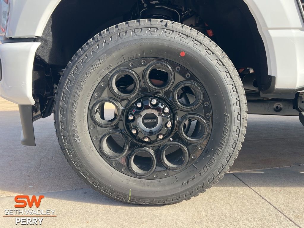 New 2026 Ford F350 Lariat w/ Black Appearance Package image 9