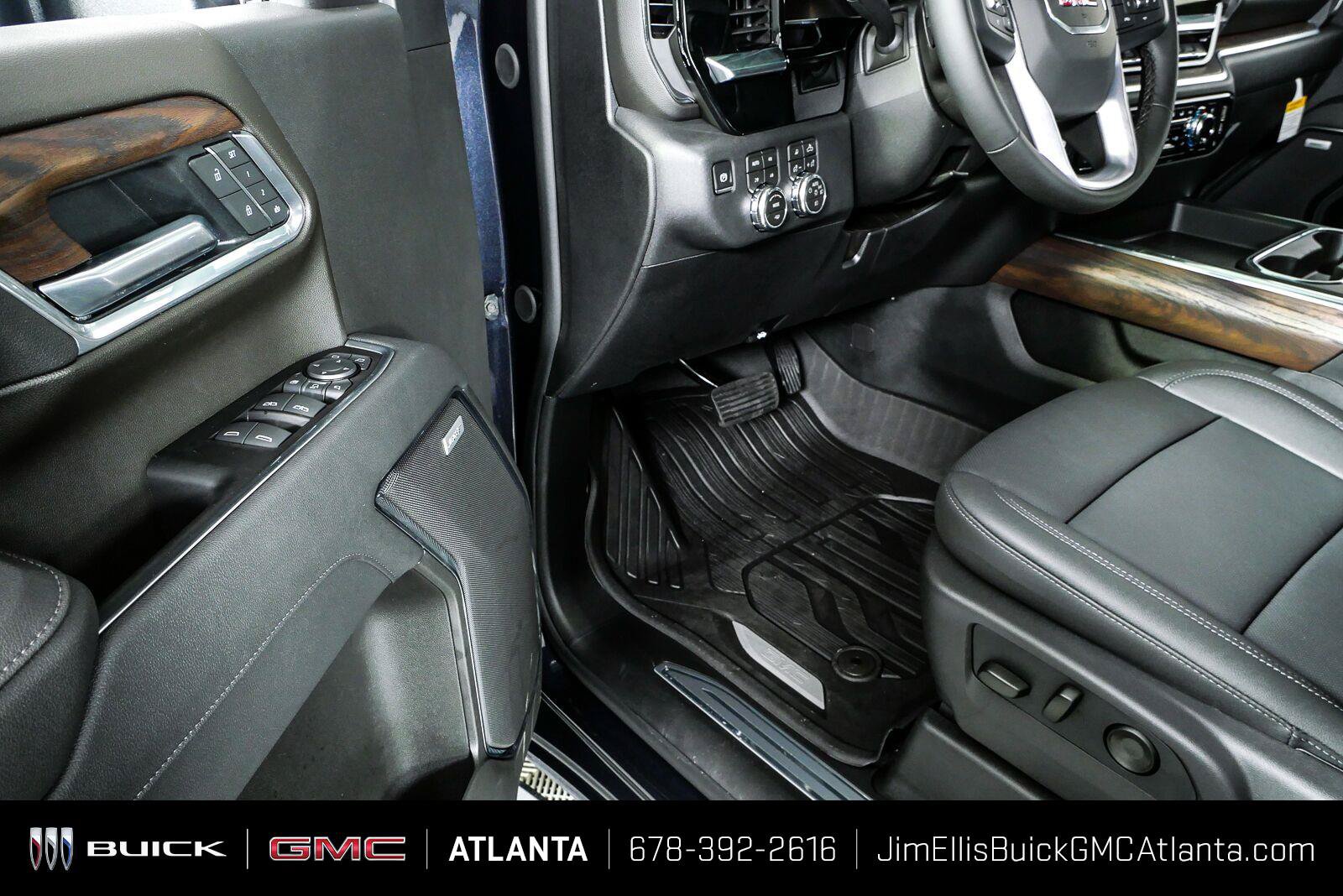 New 2026 GMC Sierra 2500 SLT w/ SLT Premium Package AWD/4WD image 9