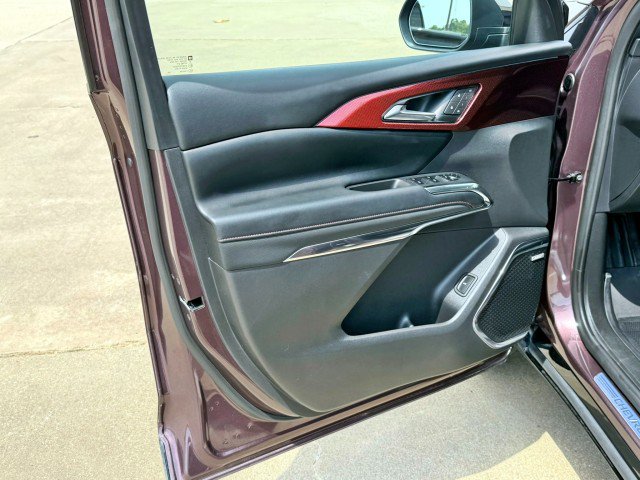 Certified 2025 Chevrolet Traverse RS w/ LPO, Floor Liner Package FWD image 12
