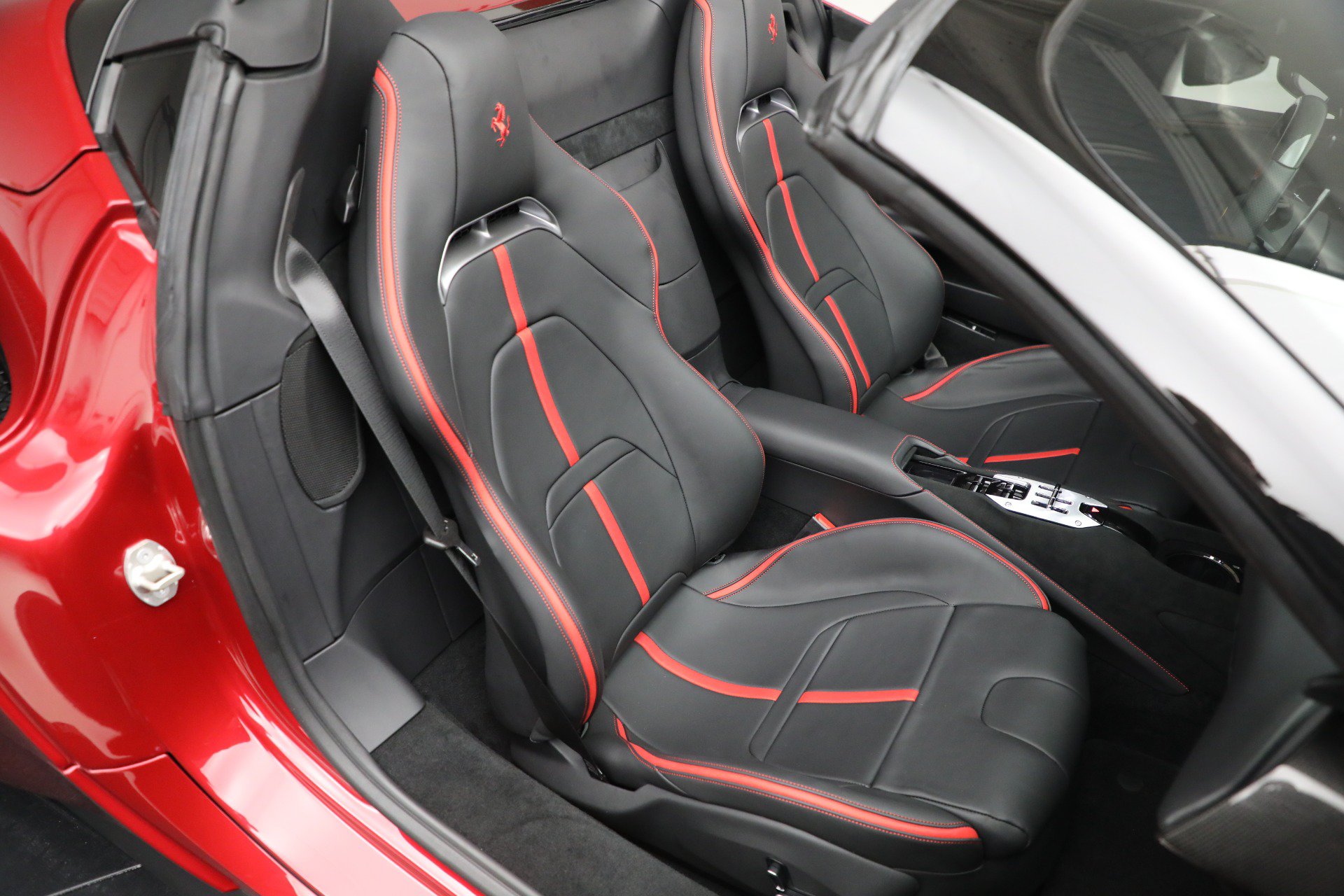 Certified 2024 Ferrari SF90 Spider AWD/4WD image 25