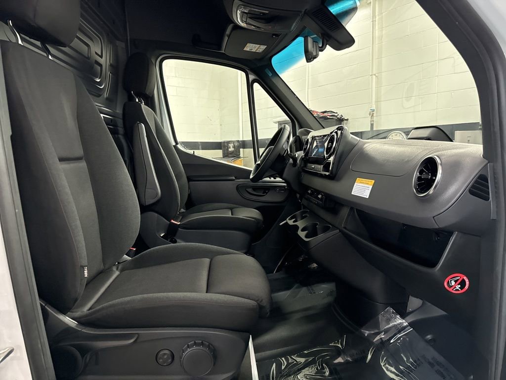 New 2025 Mercedes-Benz Sprinter 3500 image 13