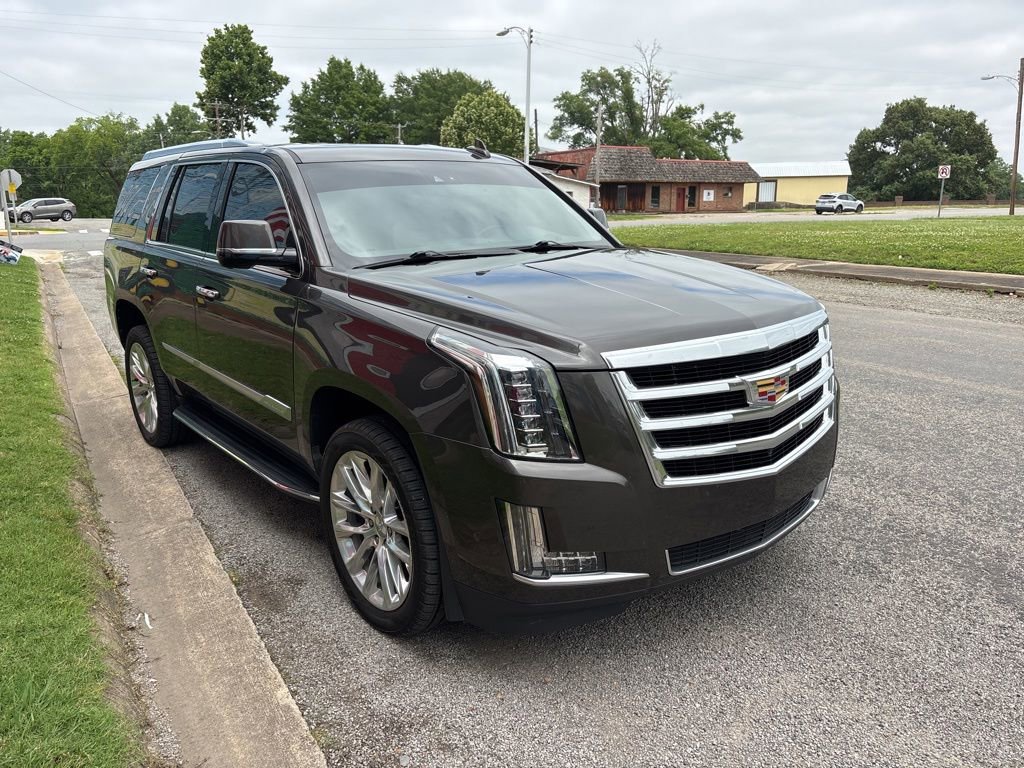 Used 2020 Cadillac Escalade Luxury AWD/4WD image 10