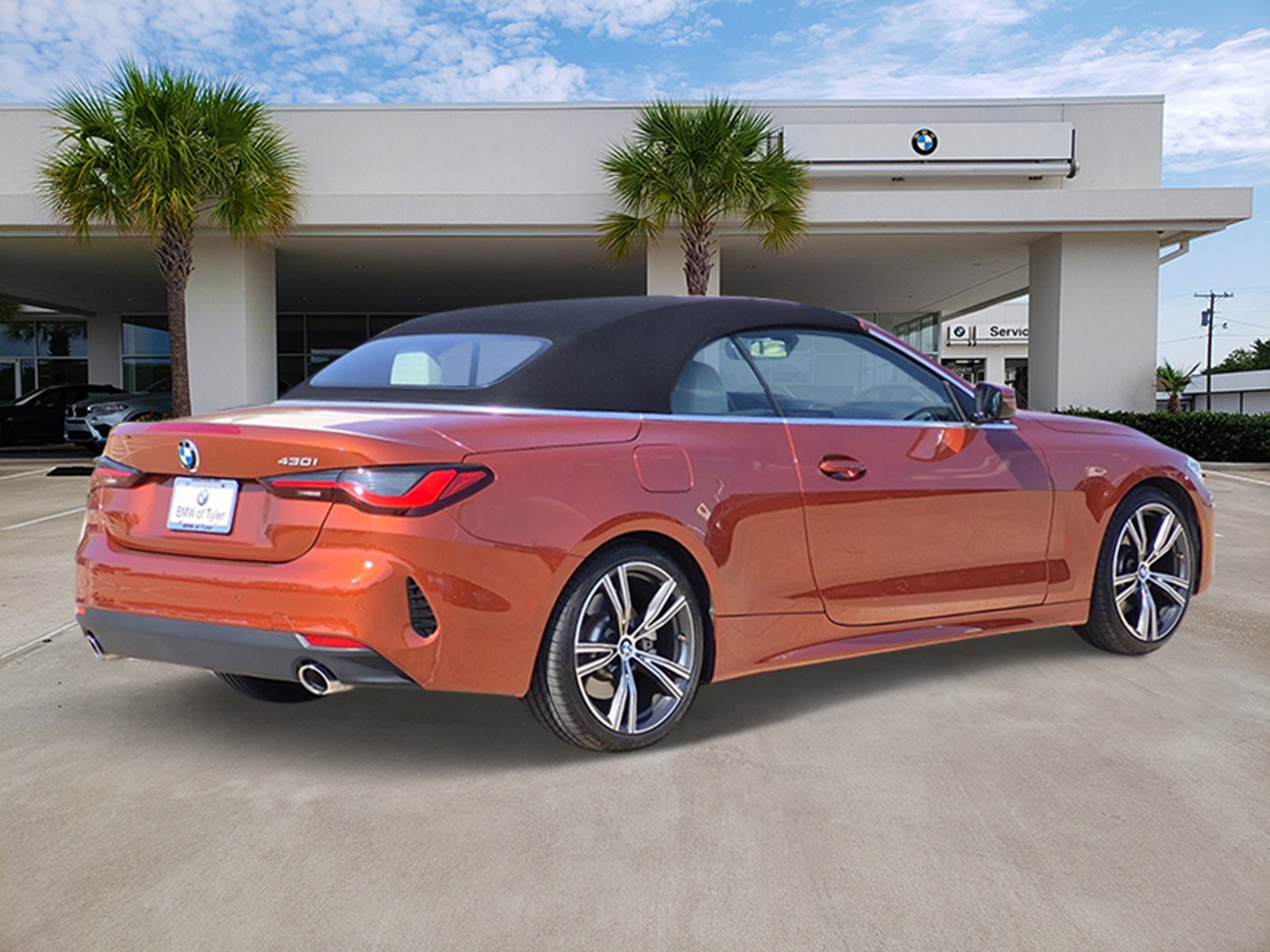 Used 2023 BMW 430i Convertible w/ Premium Package RWD image 6