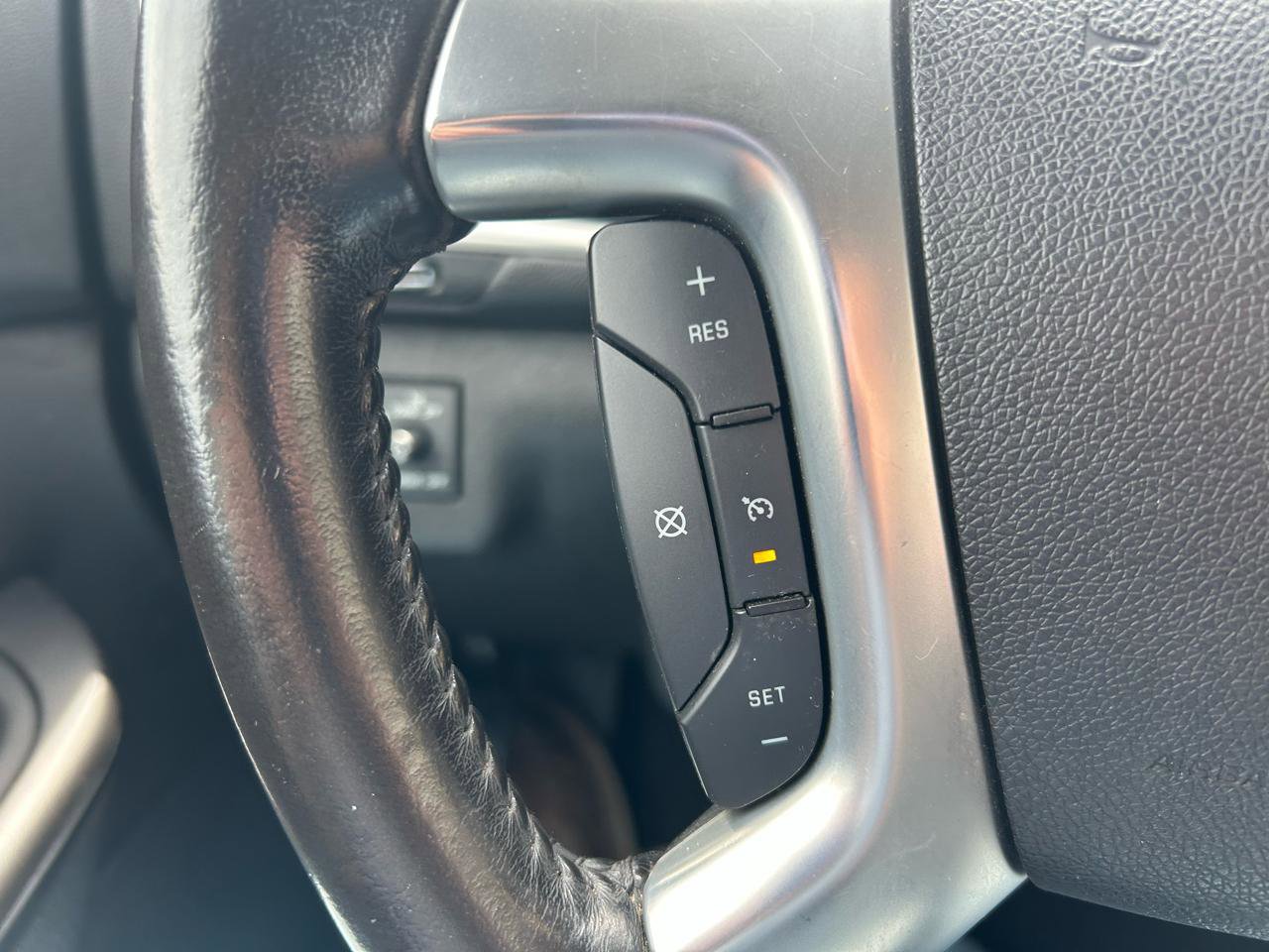 Used 2017 Chevrolet Traverse LT w/ Style and Technology Package AWD/4WD image 19