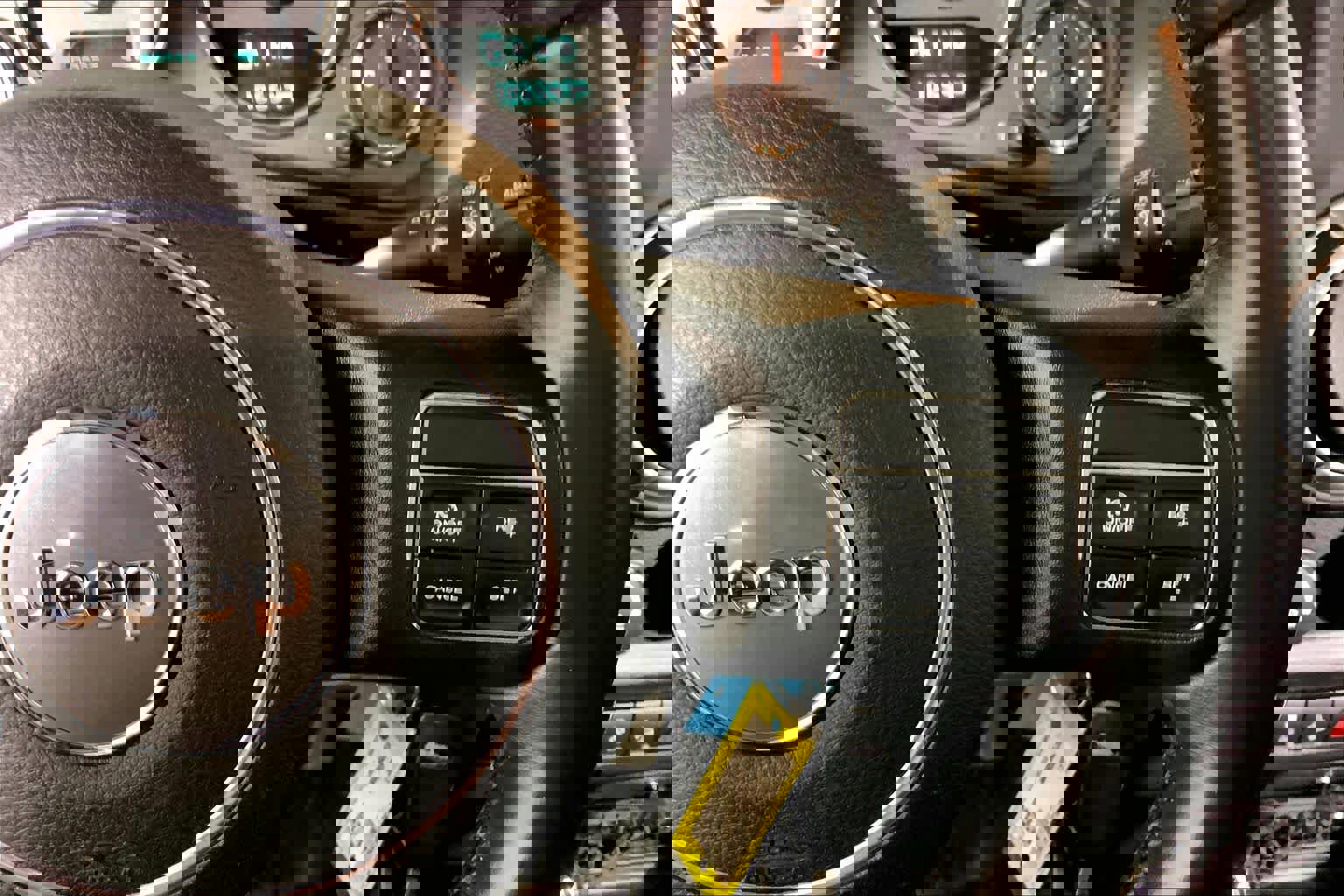 Used 2017 Jeep Wrangler Unlimited Sahara w/ Connectivity Group image 24