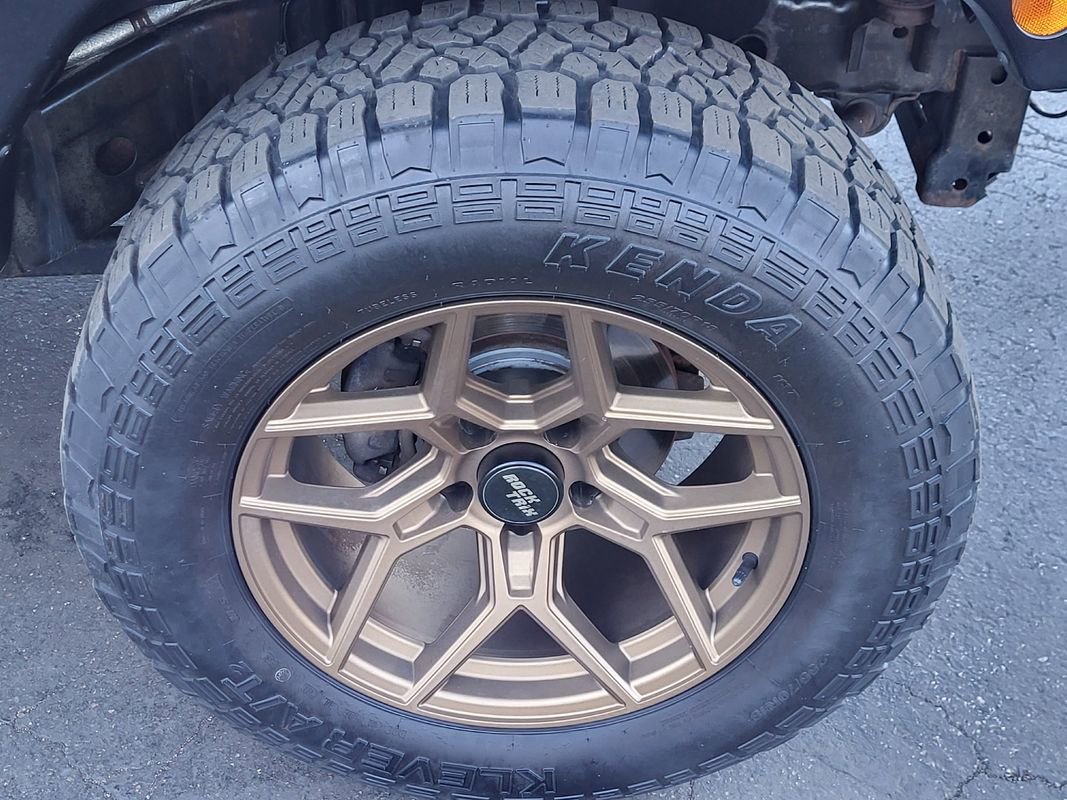 Used 2012 Jeep Wrangler Unlimited Sahara w/ Dual Top Group image 26