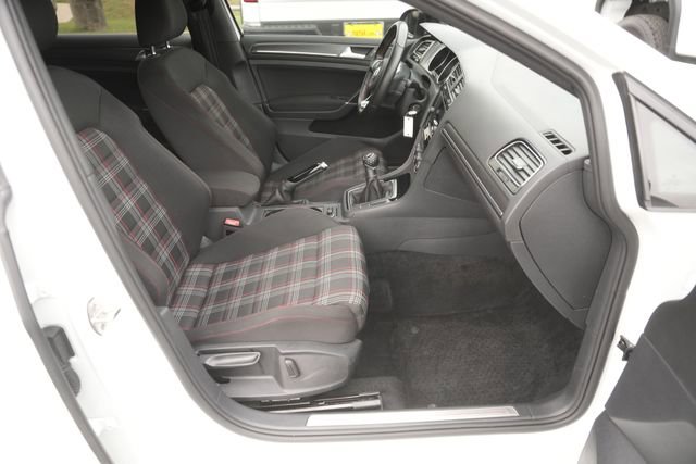 Used 2021 Volkswagen GTI S image 18