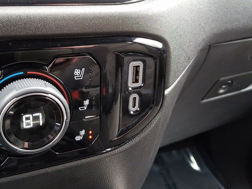 Used 2024 Chevrolet Silverado 1500 ZR2 w/ Technology Package image 24