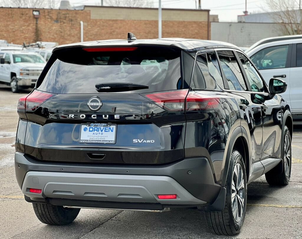 Used 2023 Nissan Rogue SV AWD/4WD image 5