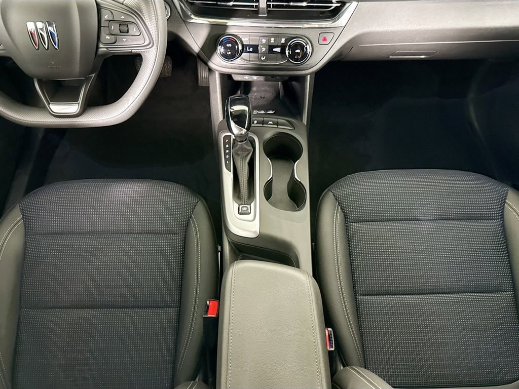 Used 2025 Buick Envista Preferred w/ Convenience II Package FWD image 16