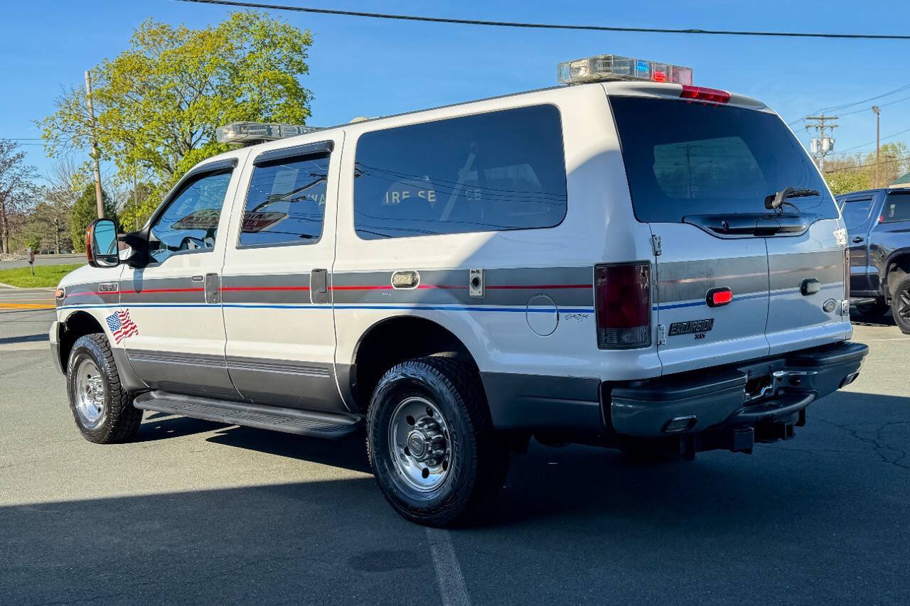 Used 2005 Ford Excursion XLT AWD/4WD image 6