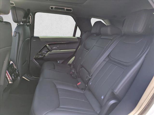 New 2026 Land Rover Range Rover Sport SE AWD/4WD image 16