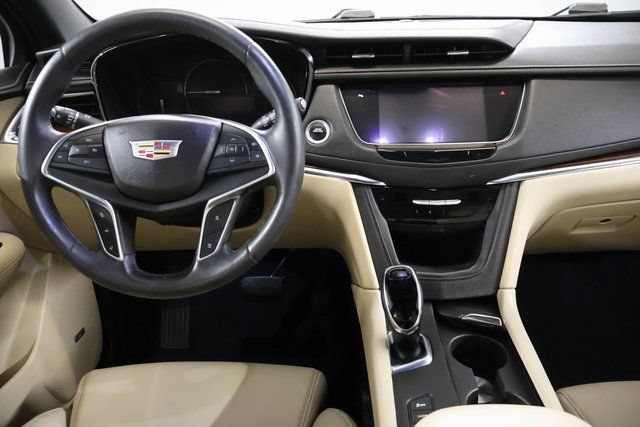 Used 2017 Cadillac XT5 Premium Luxury AWD/4WD image 15