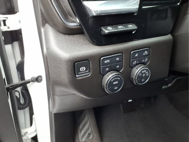 Used 2025 Chevrolet Silverado 3500 LTZ w/ LTZ Premium Package AWD/4WD image 20