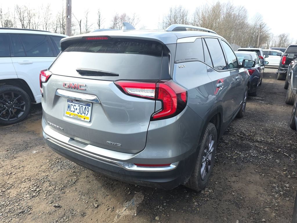 Used 2023 GMC Terrain SLT w/ Infotainment Package II image 8