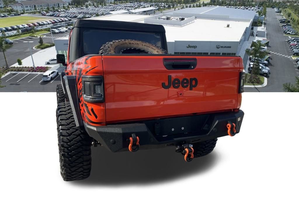 Used 2023 Jeep Gladiator Sport AWD/4WD image 19