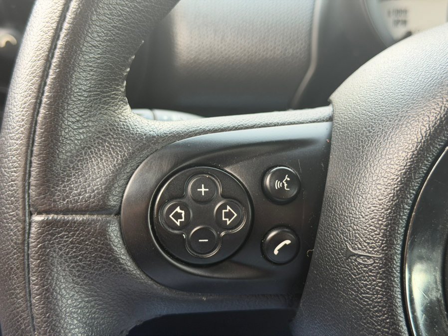Used 2013 MINI Cooper Countryman FWD image 17