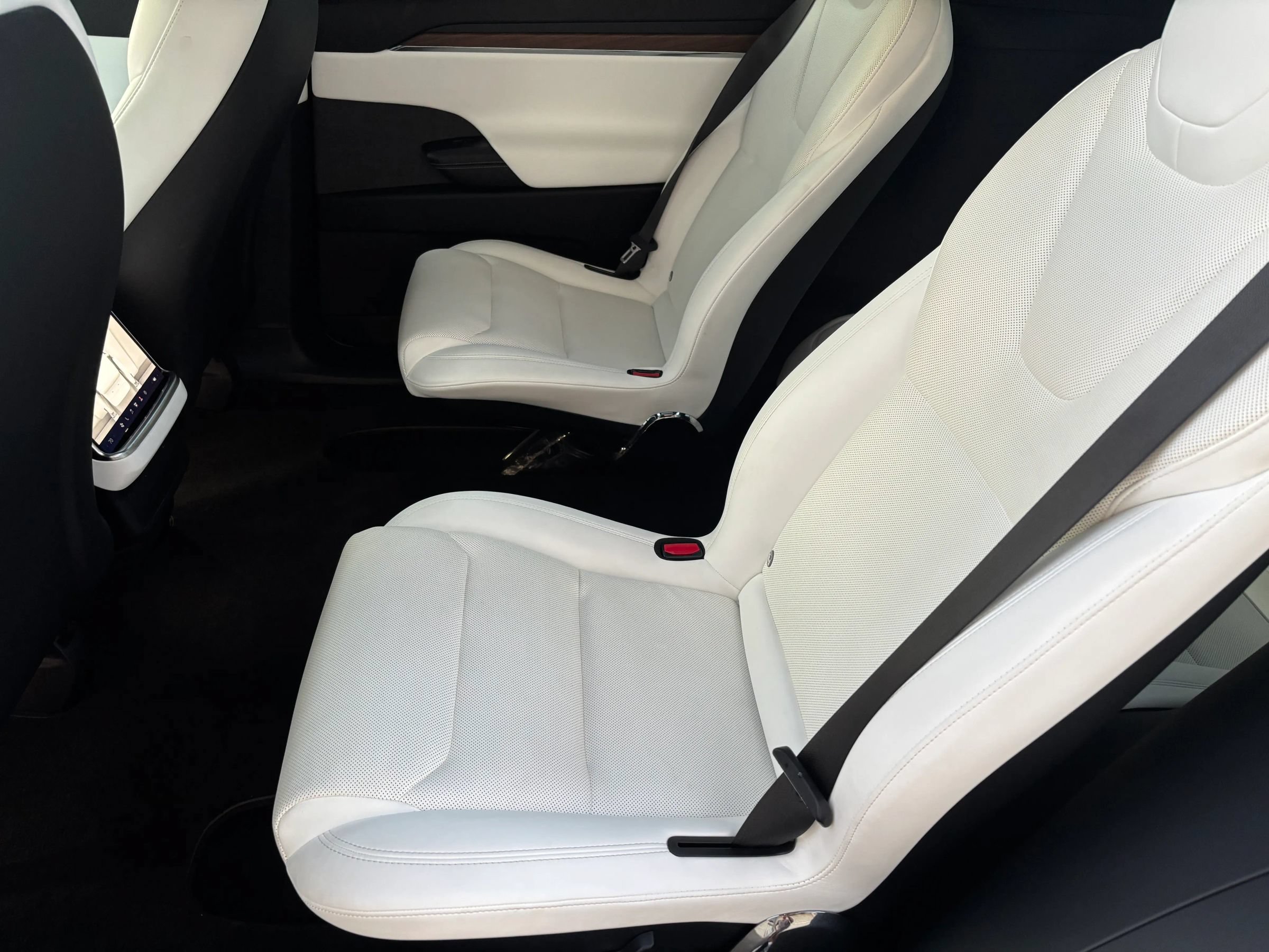 Used 2023 Tesla Model X AWD/4WD image 13