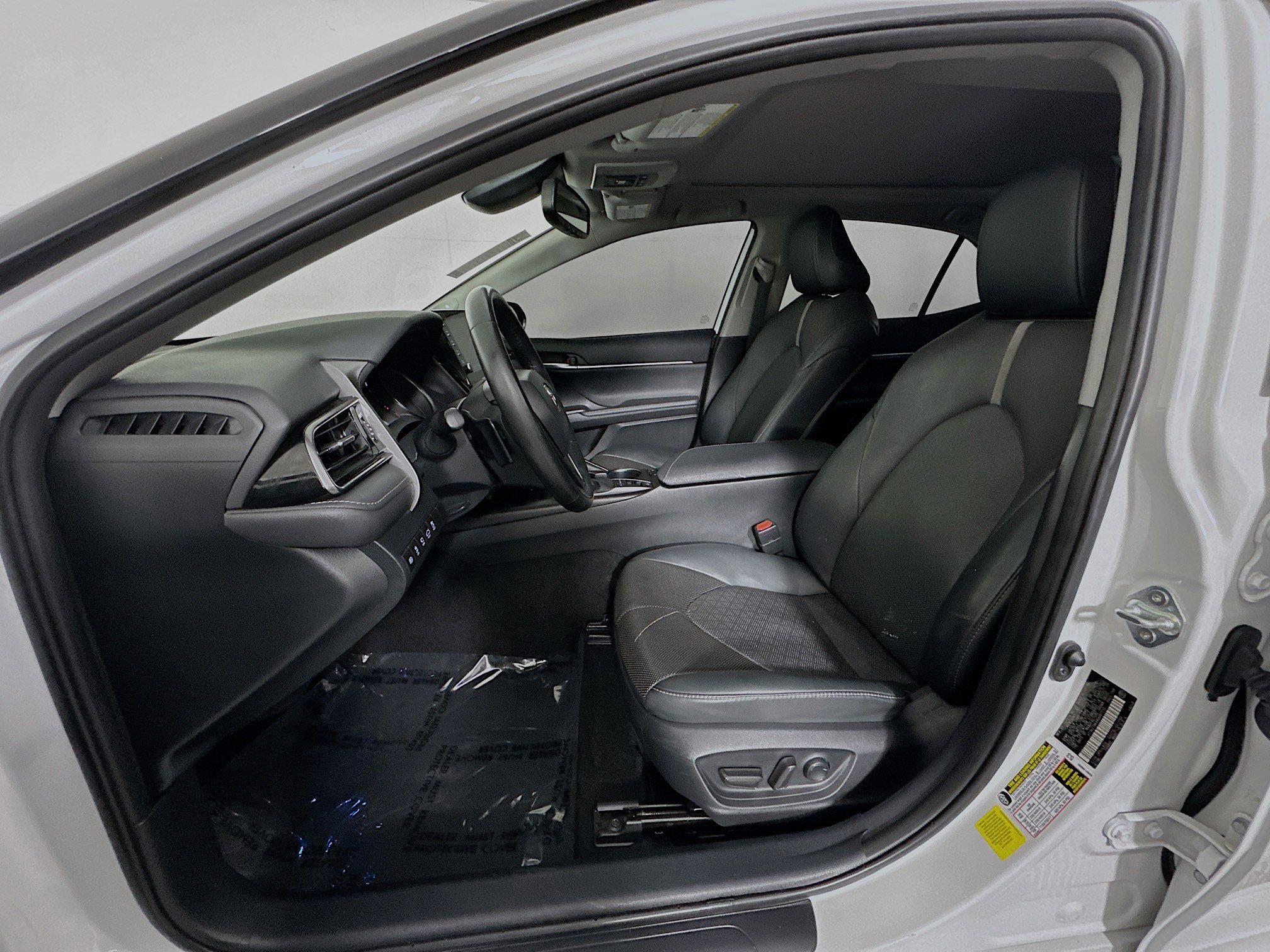 Used 2024 Toyota Camry XSE w/ Navigation Package FWD image 12