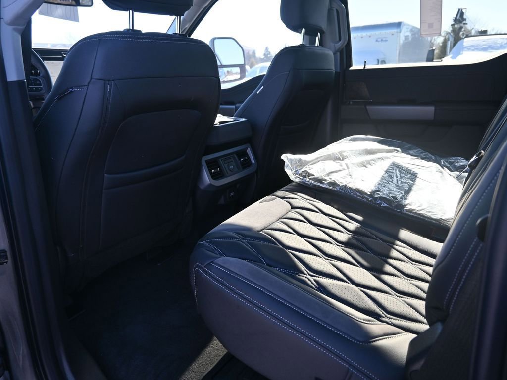 New 2026 Ford F250 Lariat w/ Black Appearance Package image 33