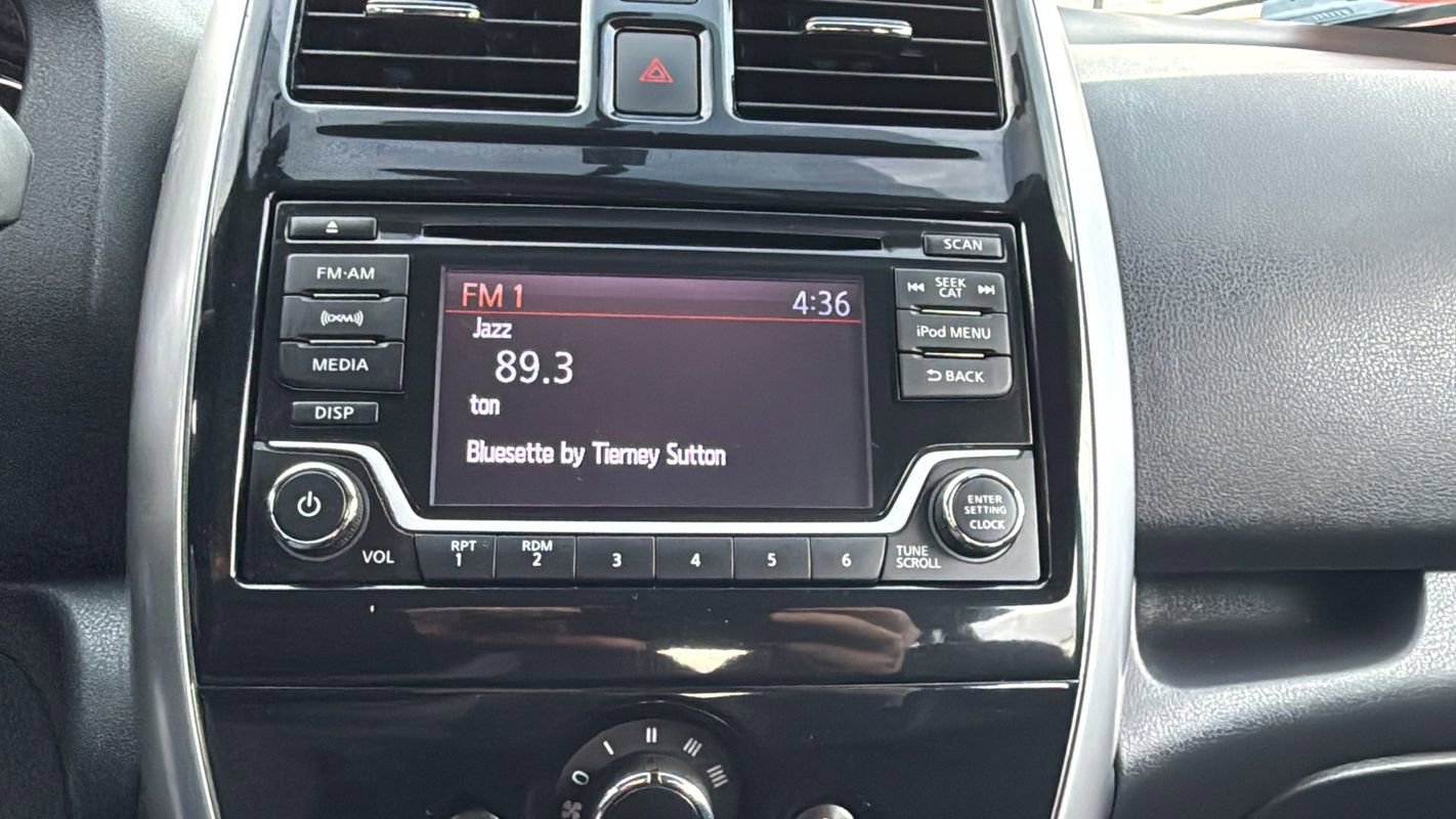 Used 2017 Nissan Versa Note SV image 23