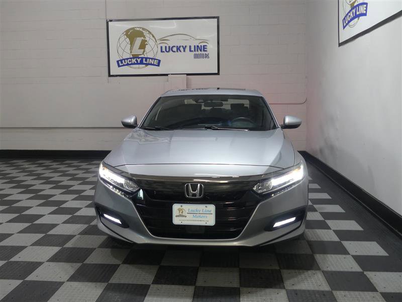 Used 2019 Honda Accord Sport image 2