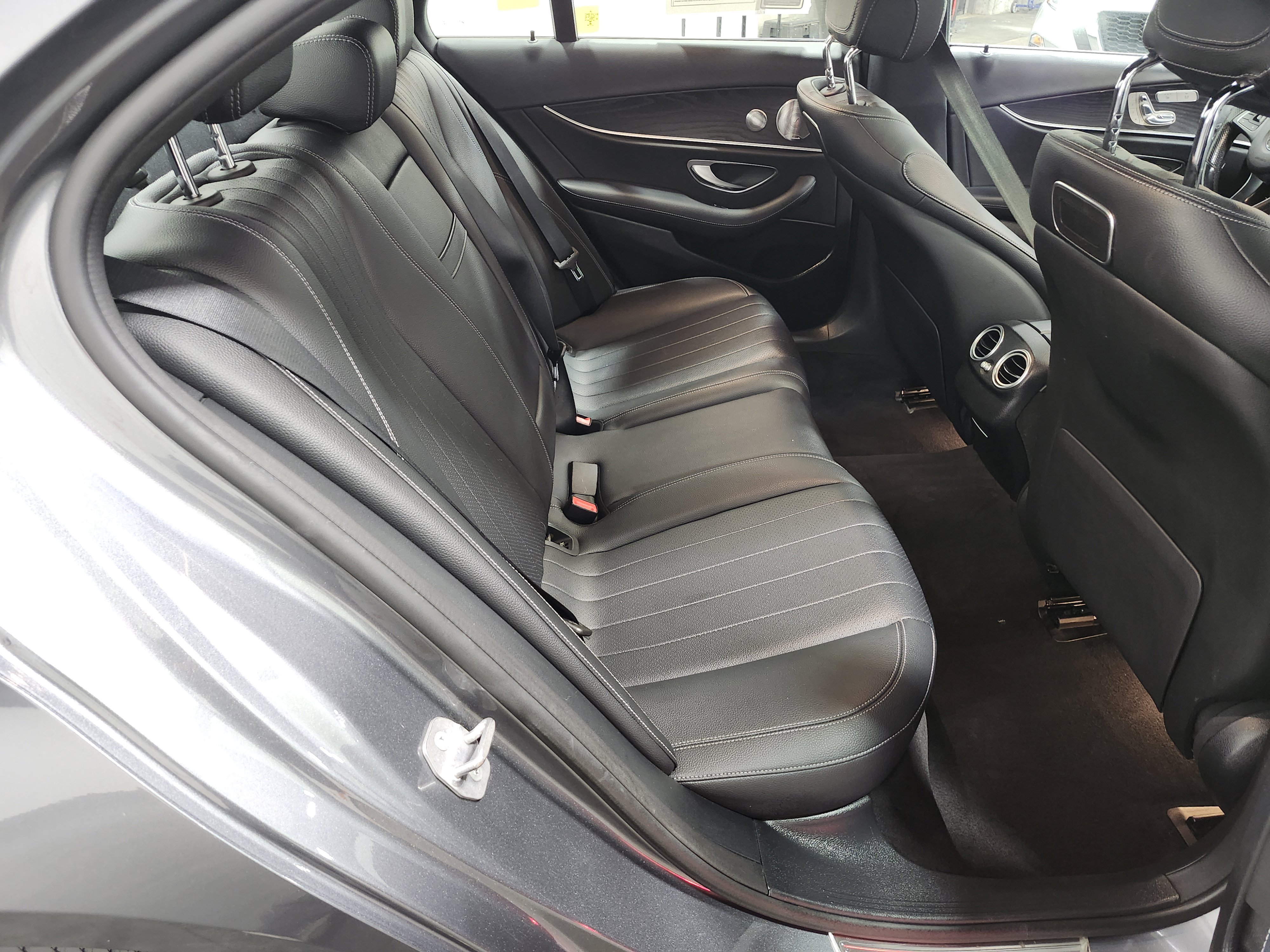 Used 2018 Mercedes-Benz E 400 E 400 w/ Premium 1 Package image 19