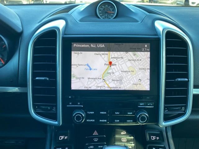 Used 2017 Porsche Cayenne image 36