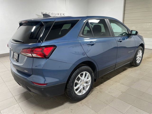 Used 2024 Chevrolet Equinox LS w/ LS Convenience Package AWD/4WD image 6