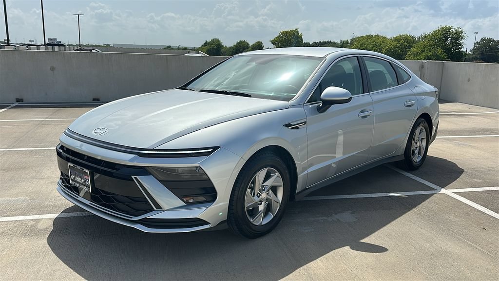 Used 2026 Hyundai Sonata SE FWD image 8