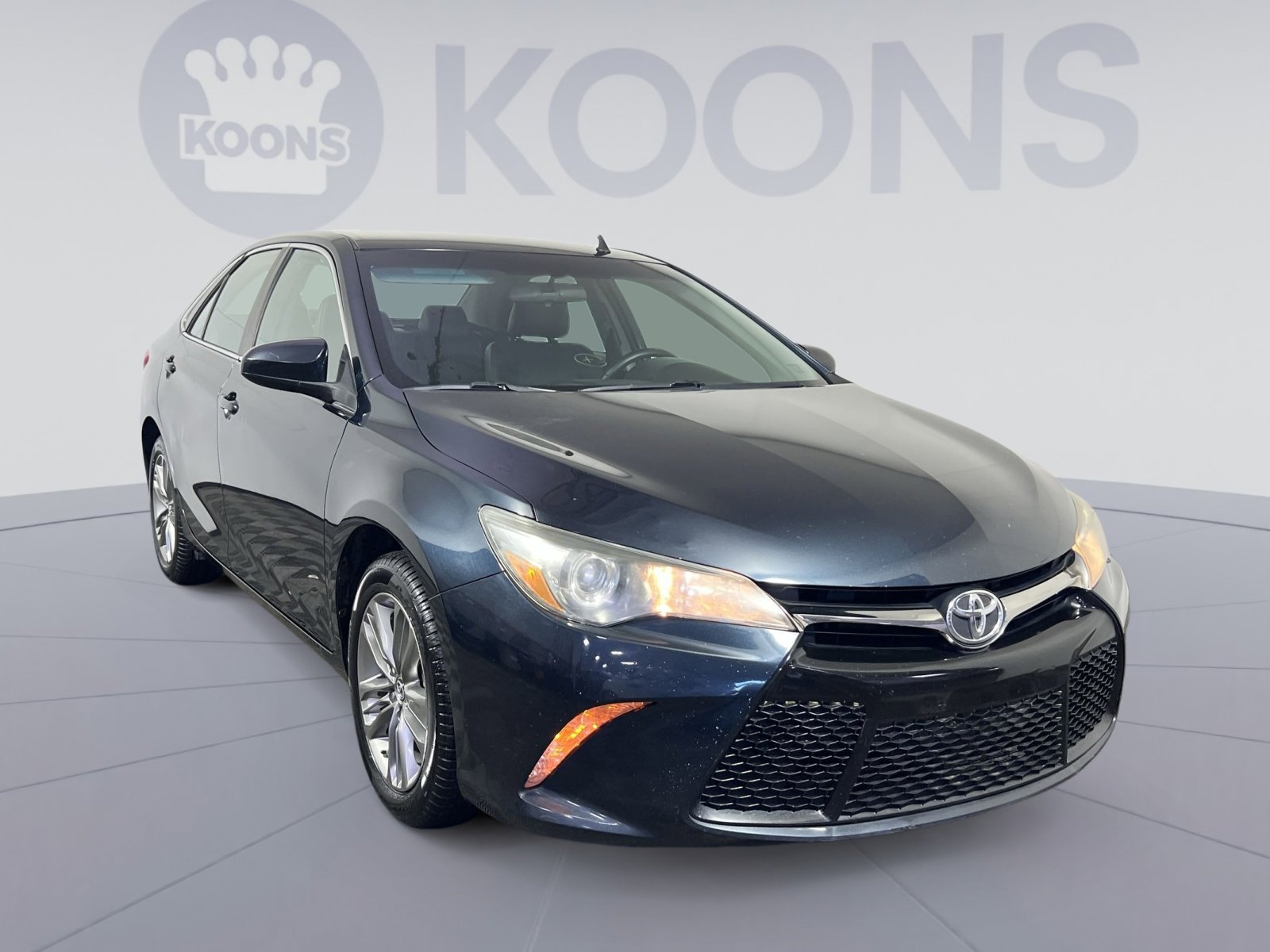 Used 2016 Toyota Camry SE image 10