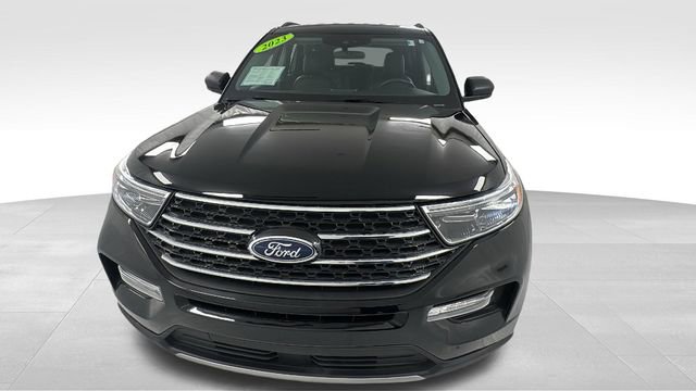 Used 2023 Ford Explorer XLT w/ Equipment Group 202A image 8