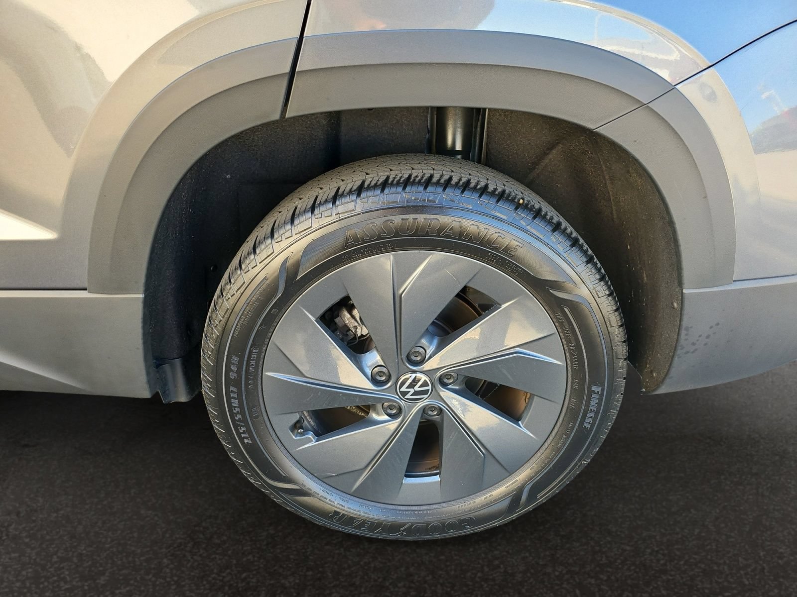 Used 2025 Volkswagen Taos S FWD image 44