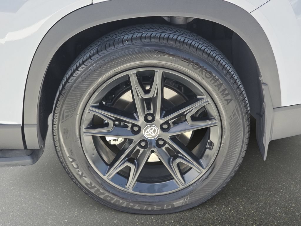 Used 2025 Toyota Grand Highlander AWD Hybrid image 33
