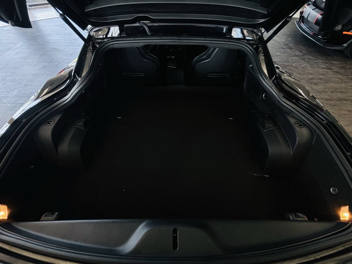 Used 2016 Chevrolet Corvette Z06 w/ 2LZ Preferred Equipment Group RWD image 9
