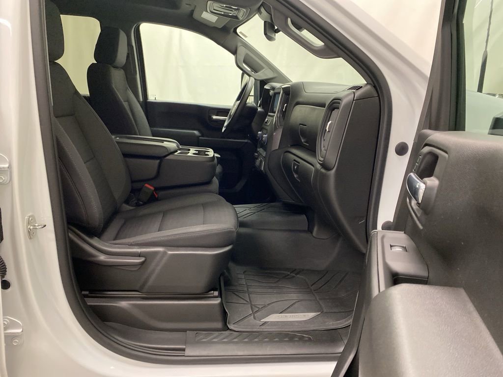 Used 2024 Chevrolet Silverado 2500 Custom w/ Custom Value Package image 14