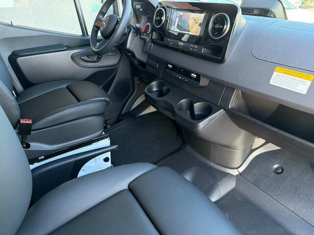 New 2026 Mercedes-Benz Sprinter 2500 image 15