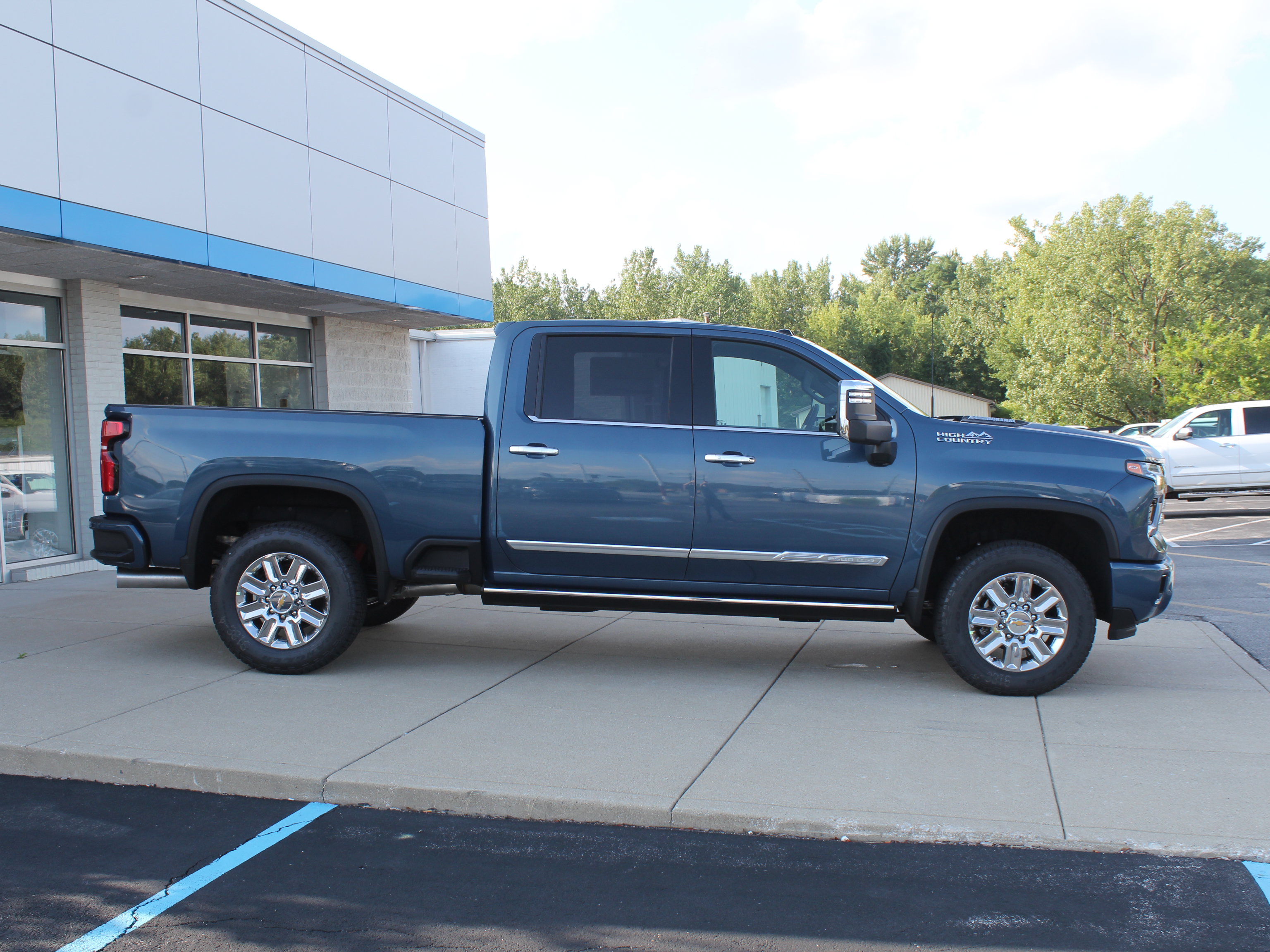 New 2026 Chevrolet Silverado 2500 High Country AWD/4WD image 3