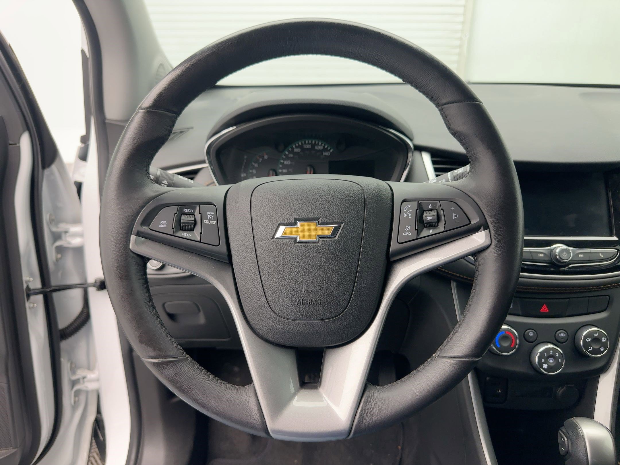 Certified 2022 Chevrolet Trax LT w/ Sport Edition image 16