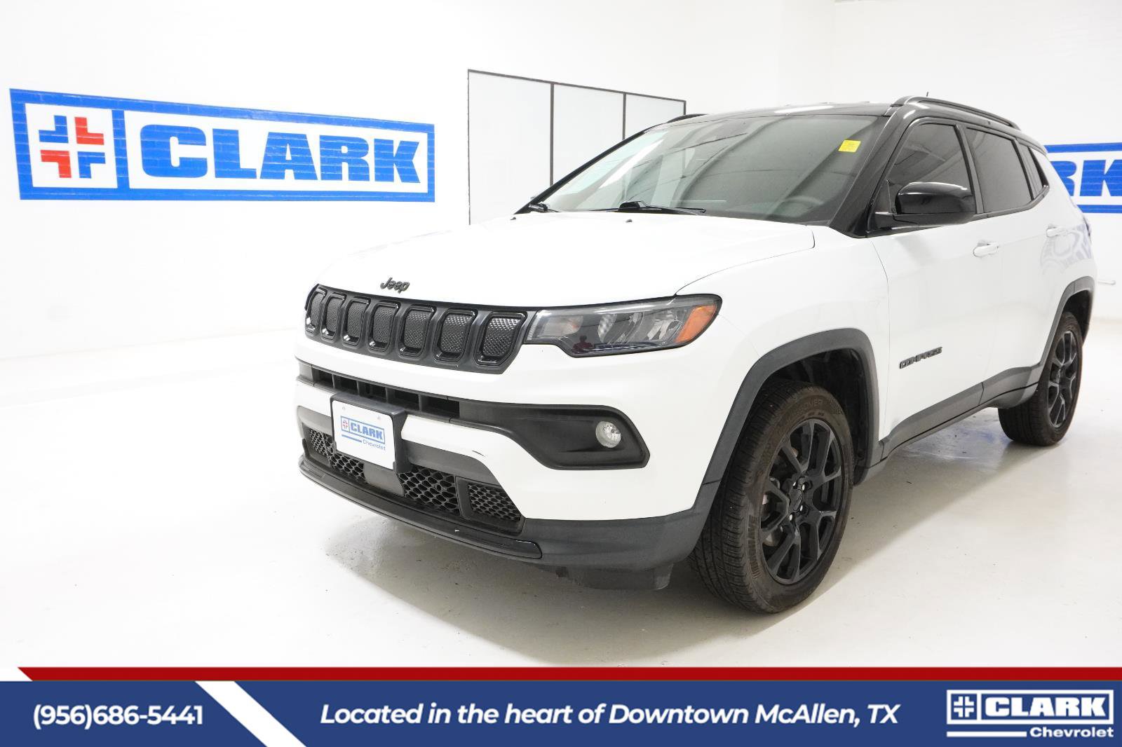Used 2022 Jeep Compass Altitude image 1