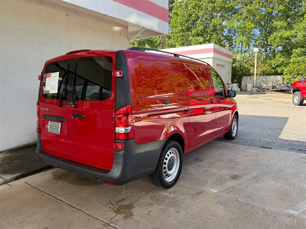 Used 2016 Mercedes-Benz Metris image 3