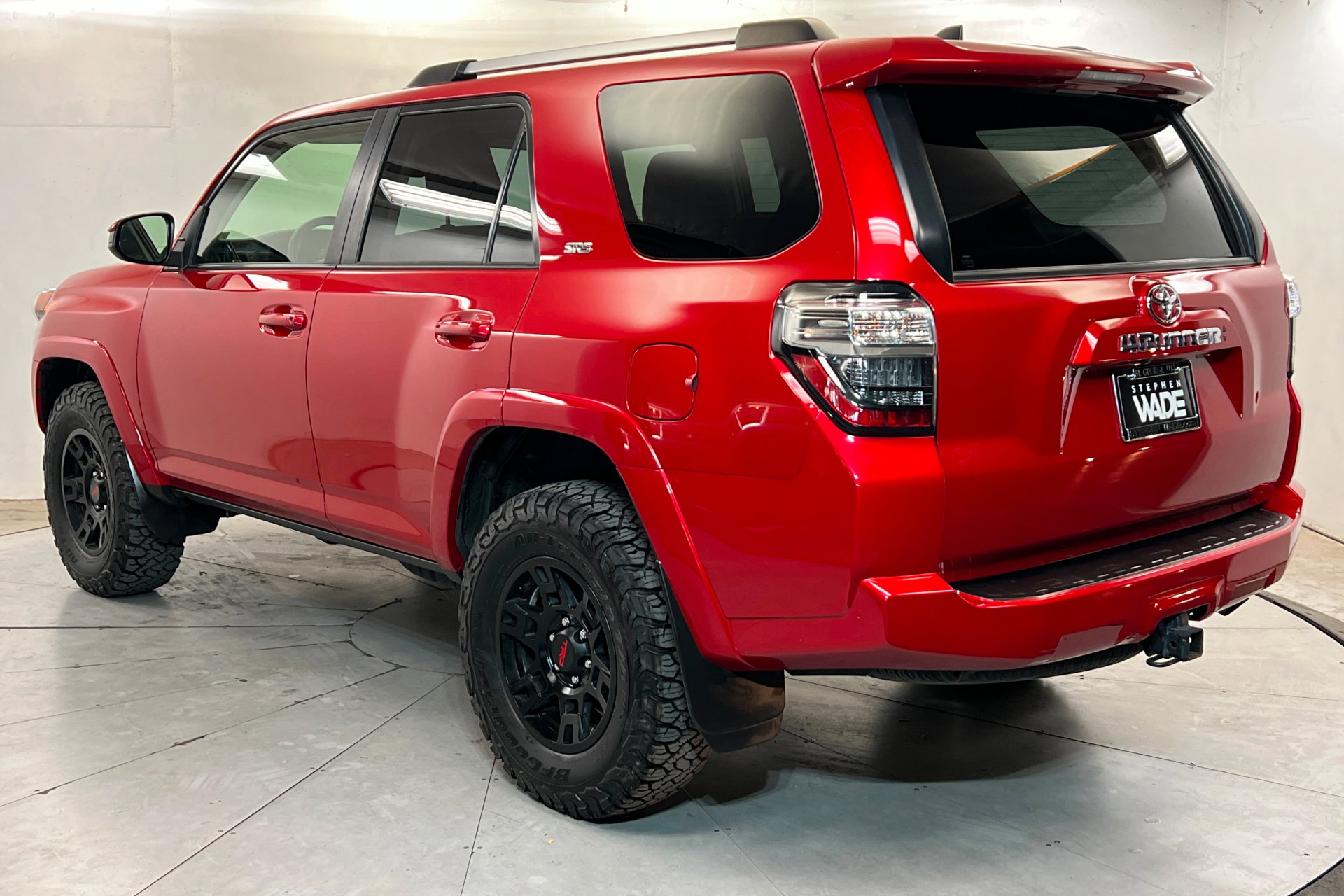 Certified 2023 Toyota 4Runner SR5 AWD/4WD image 3