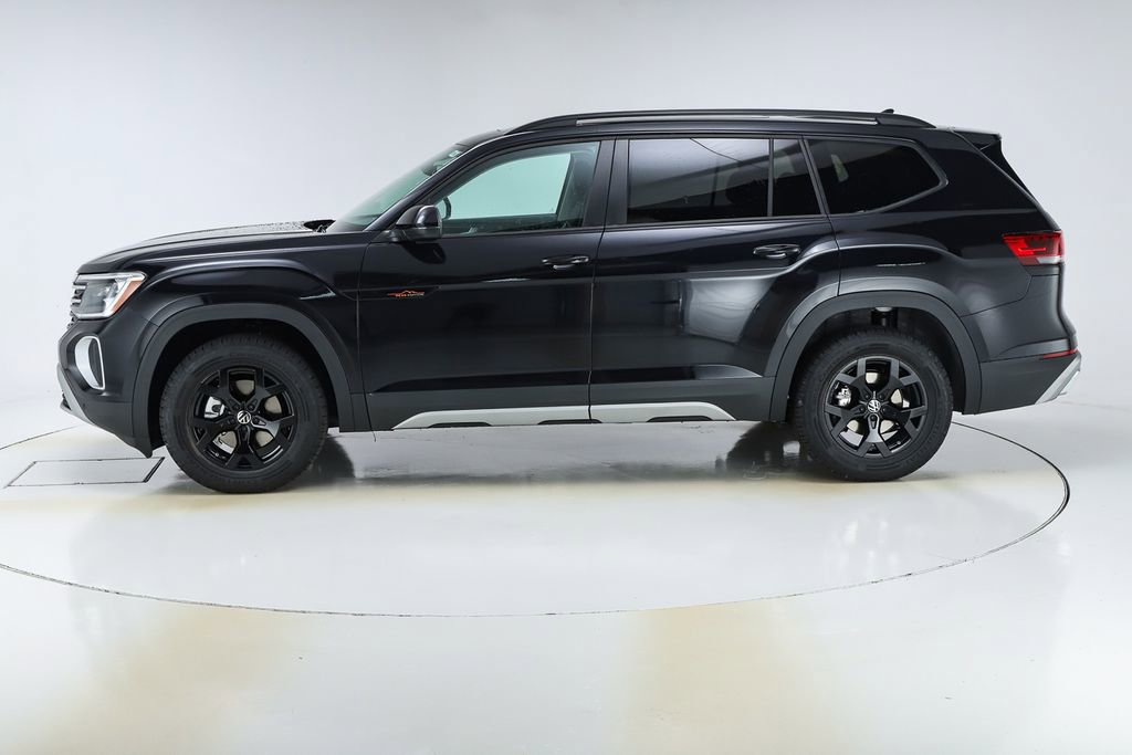 New 2026 Volkswagen Atlas Peak Edition image 2