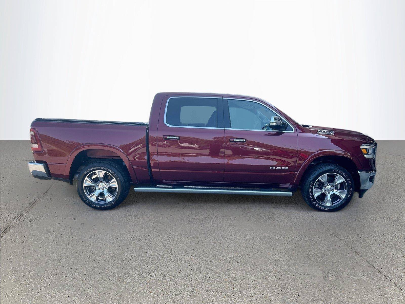 Used 2022 RAM 1500 Laramie AWD/4WD image 3