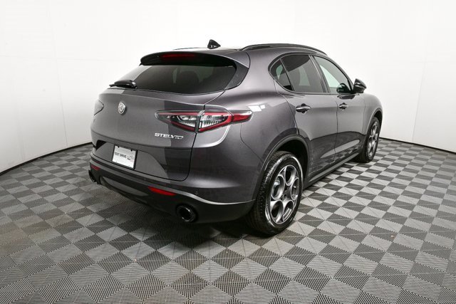 New 2025 Alfa Romeo Stelvio Sprint w/ Convenience Package image 25