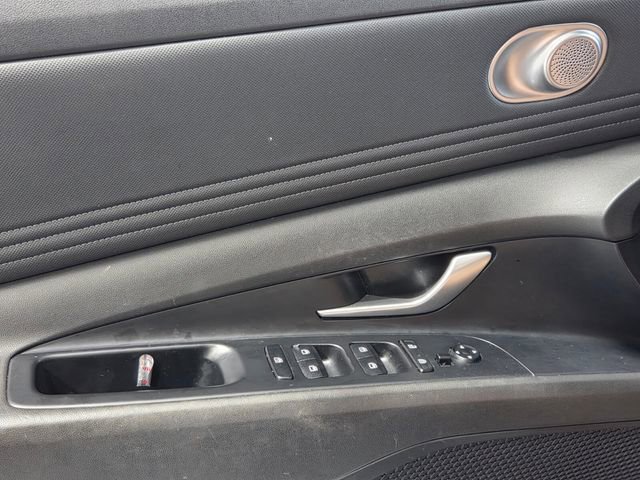 Used 2023 Hyundai Elantra SEL w/ Convenience Package FWD image 24