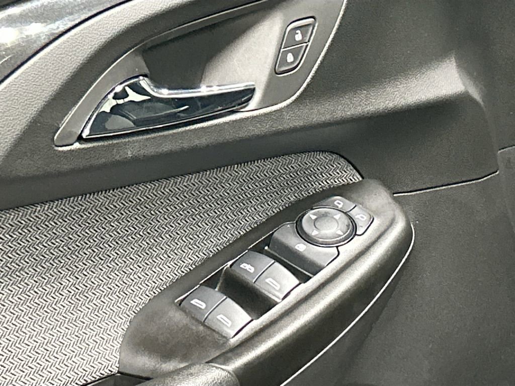 Used 2023 Chevrolet TrailBlazer LT w/ Convenience Package image 9