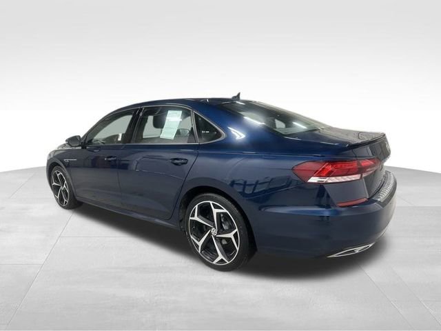 Used 2022 Volkswagen Passat 2.0T R-Line image 8