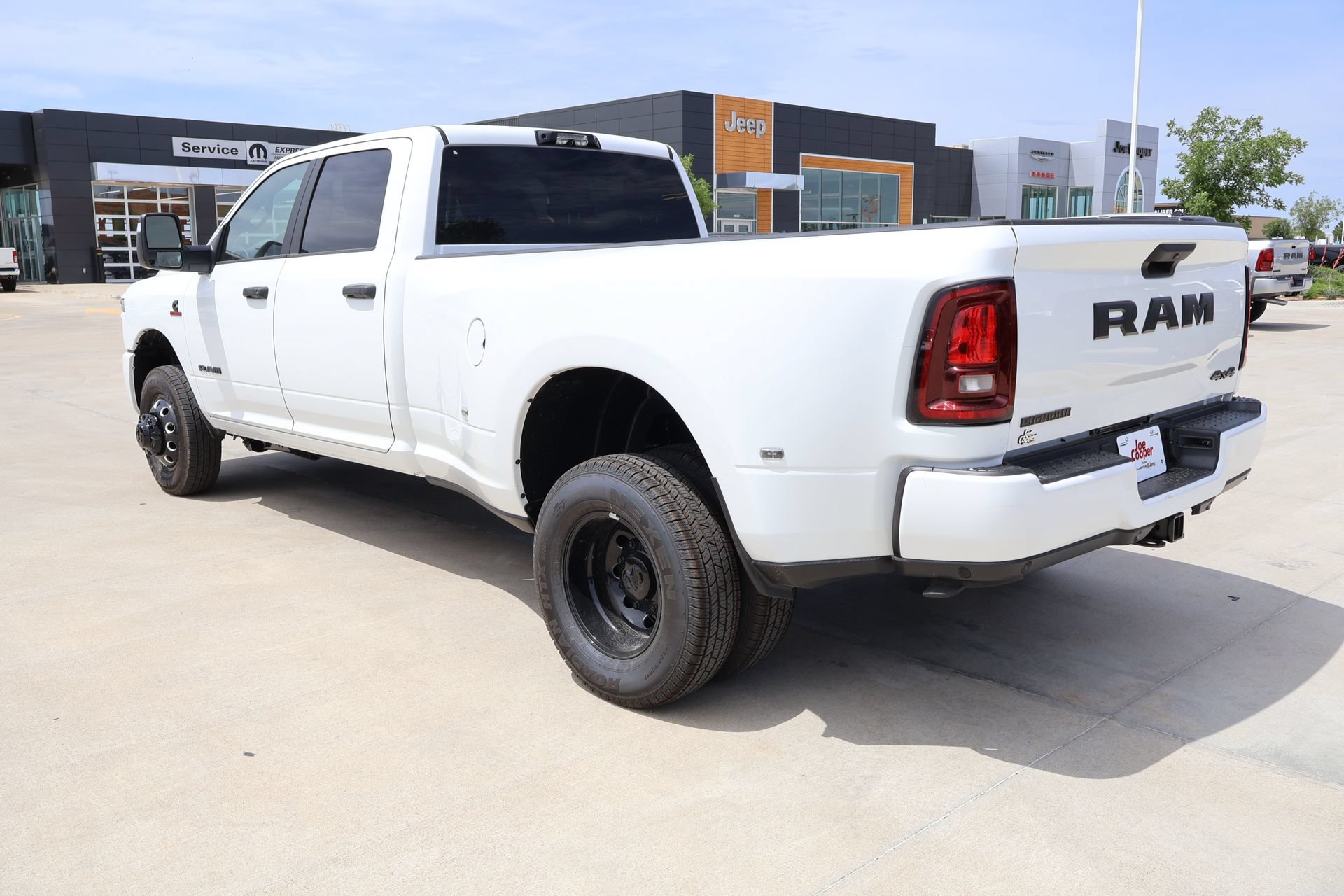 New 2026 RAM 3500 Big Horn AWD/4WD image 23